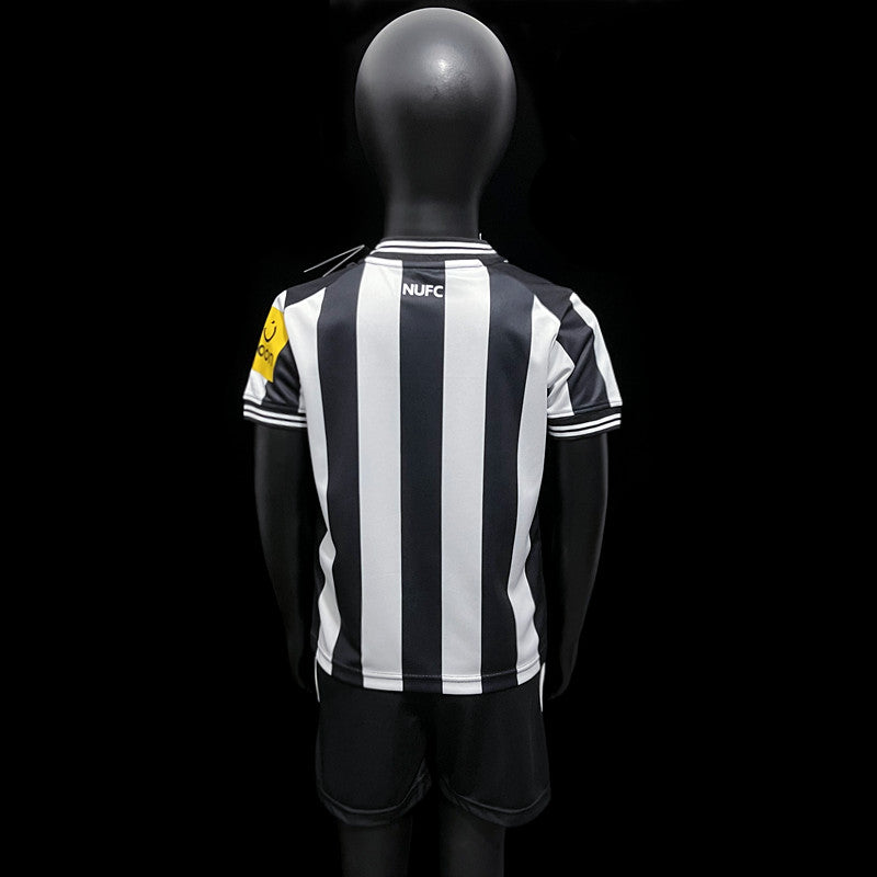 Conjunto Infantil Newcastle Home 23/24